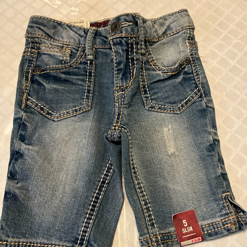 NWT Girl's size 5 Slim Bermuda Shorts by Arizona Jeans